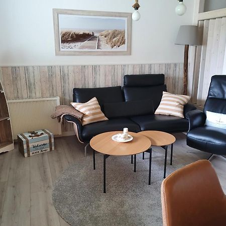 Beachhouse Brosum Luaran gambar